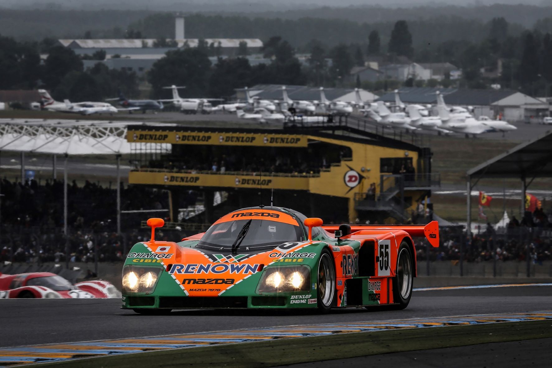 Mazda 787B em voltas de demonstração no Le Mans Classic 2022 19
