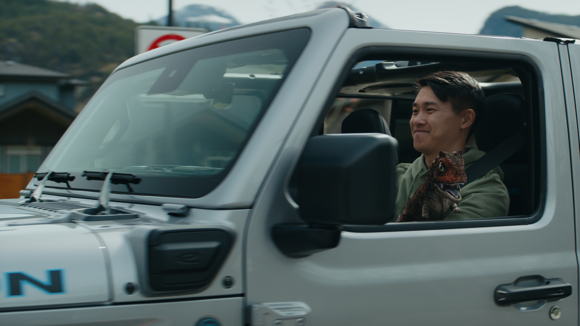 A marca Jeep® é parceira oficial da Universal Pictures no lançamento do épico "Mundo Jurássico - Dominio" (vídeo) 16