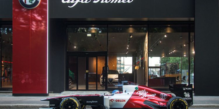A Alfa Romeo acorda Milão com um Fórmula 1 no dia do seu 112º aniversário 18