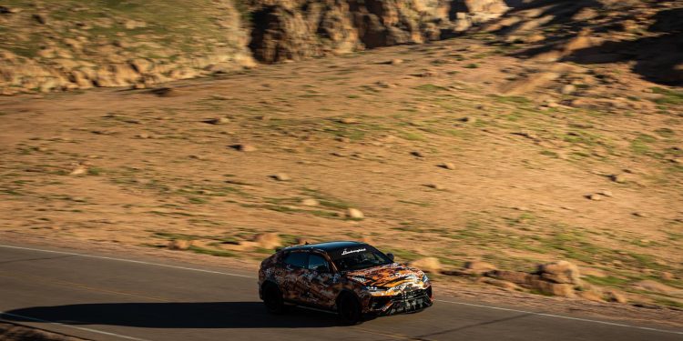 O Lamborghini Urus 2023 é o novo recordista de Pikes Peak na classe dos SUV! 32