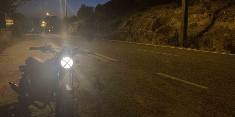 Quando um automobilista "ferrenho" compra uma moto 125cc por pura diversão... 26