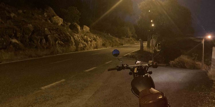 Quando um automobilista "ferrenho" compra uma moto 125cc por pura diversão... 25