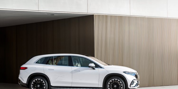 Novo EQS SUV já disponível para encomenda 19