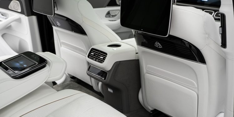 Soc. Com. C. Santos entrega único Mercedes-Maybach GLS Edition 100 em Portugal 19