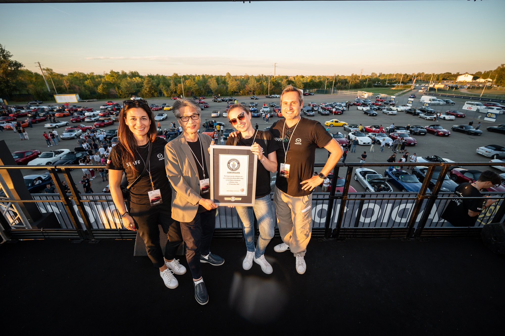 Encontro Mazda MX-5 em Modena estabelece novo título no GUINNESS WORLD RECORDS [TM] 19