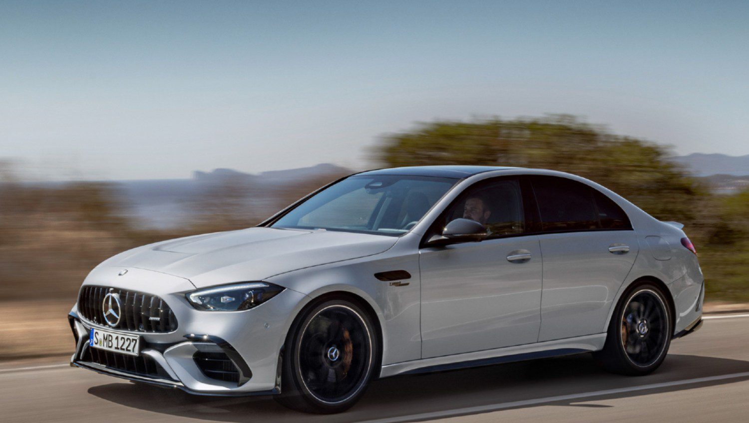 O novo Mercedes-AMG C 63 S E PERFORMANCE: o início da uma nova era 36 O novo Mercedes-AMG C 63 S E PERFORMANCE: o início da uma nova era 36
