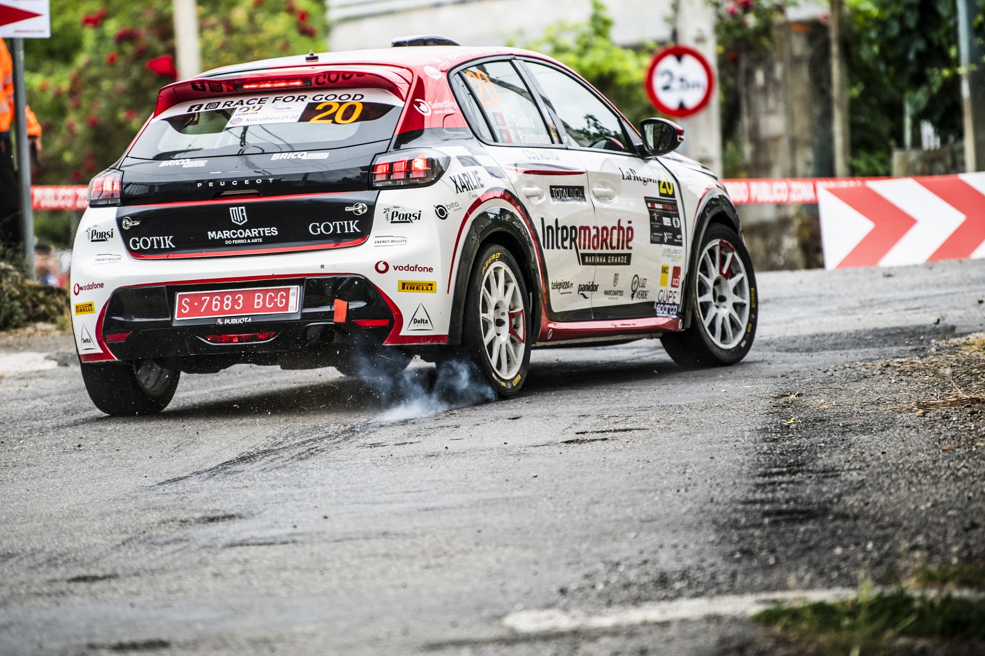 PEUGEOT 208 Rally 4 preparados para a primeira final da época 16