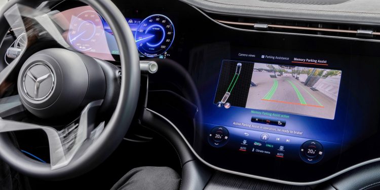 Mercedes-Benz pretende tornar a condução sem acidentes numa realidade 27