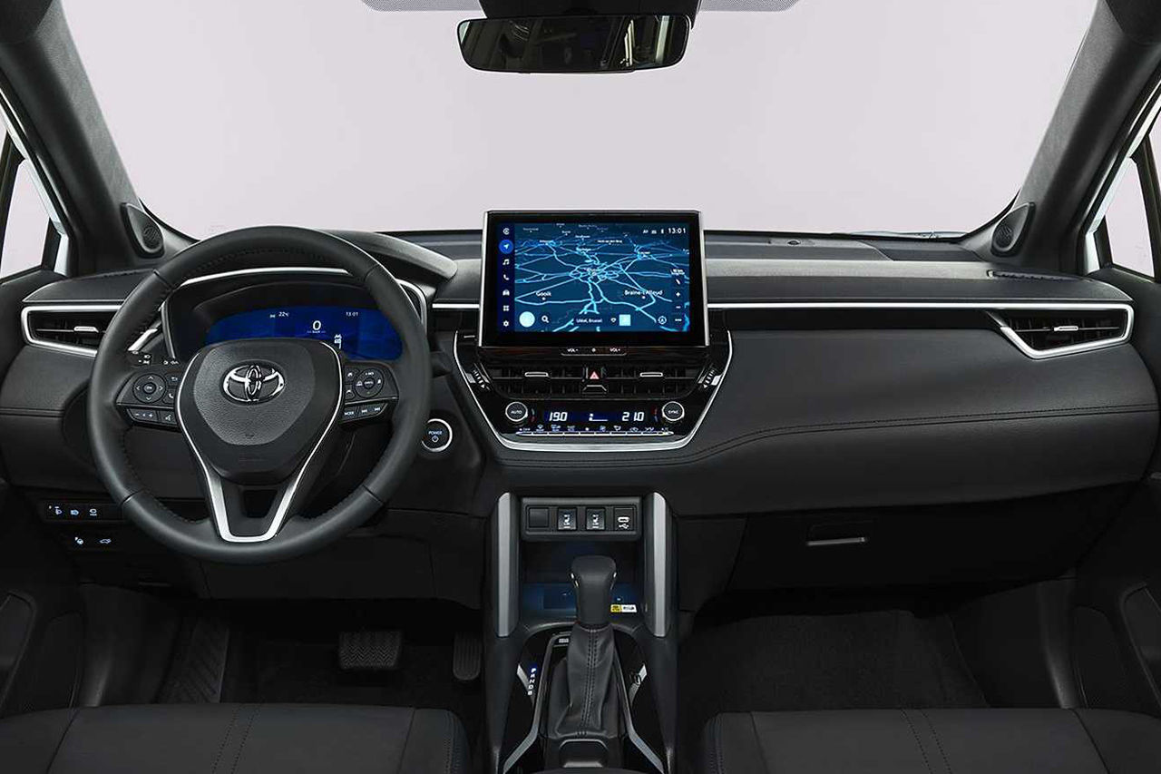 Toyota lança campanha para o Corolla Cross 20