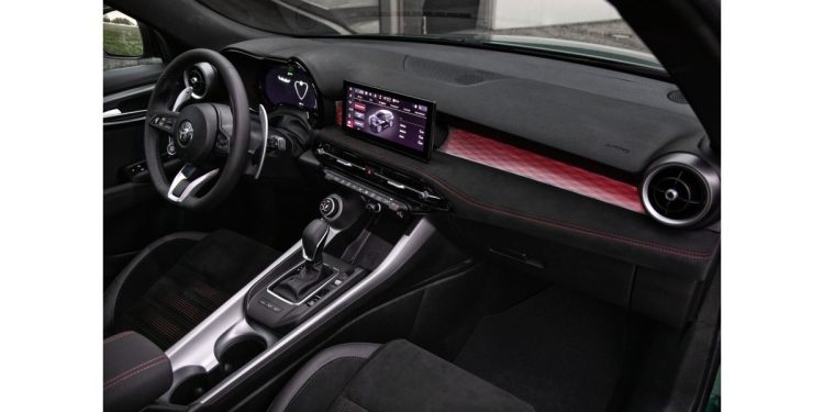 O Tonale Plug-In Hybrid Q4, a definição de eficiência desportiva para a Alfa Romeo (vídeo) 19