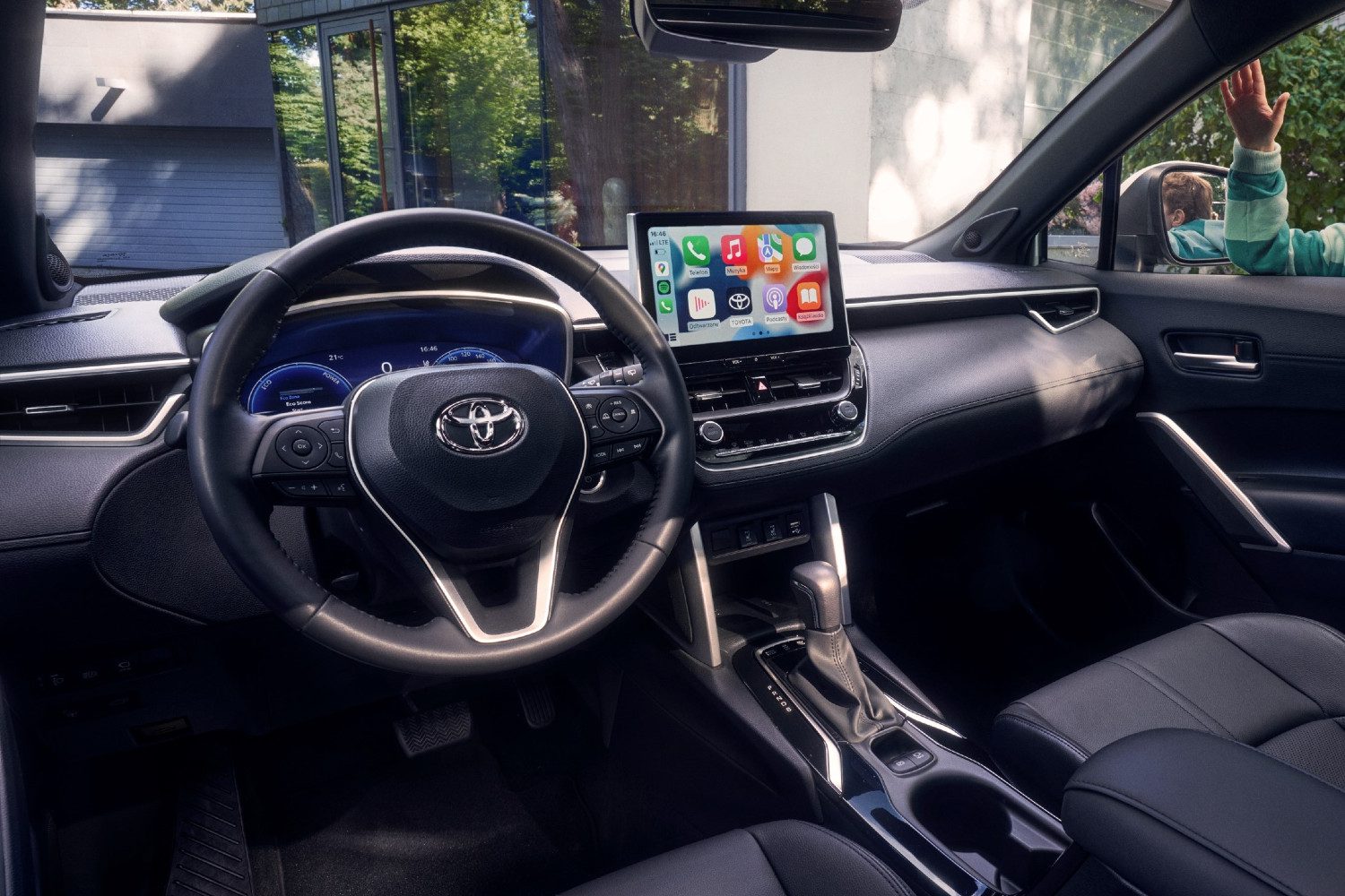 Toyota amplia a gama do Corolla Cross com nova motorização híbrida 1.8L 18