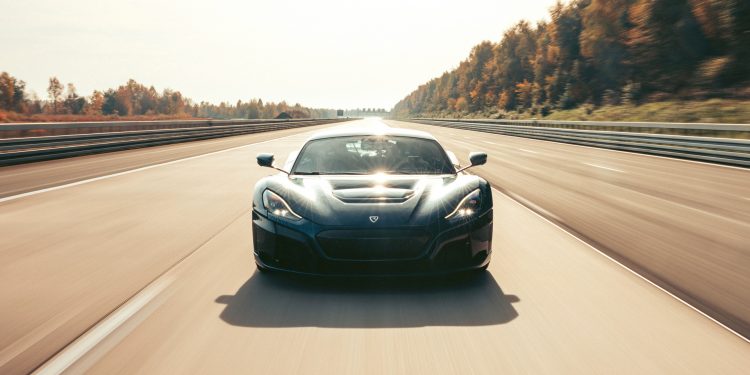 RIMAC NEVERA bate recorde de velocidade! (video) 28