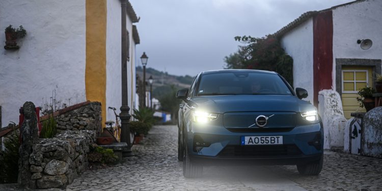 Sabia que a Volvo Cars é líder na Suécia há 65 anos consecutivos? 15