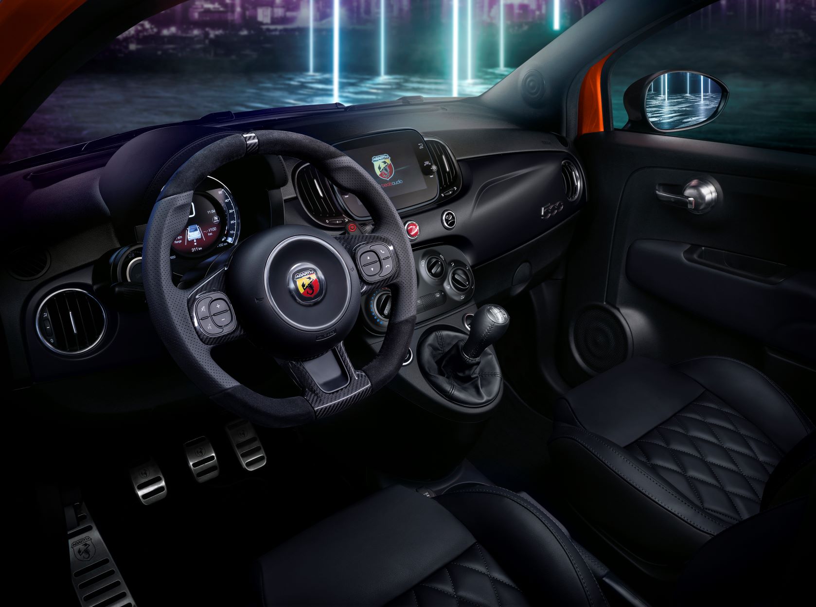 A nova gama da Abarth: duas almas icónicas, dois novos packs e uma lendária nova pintura laranja 16