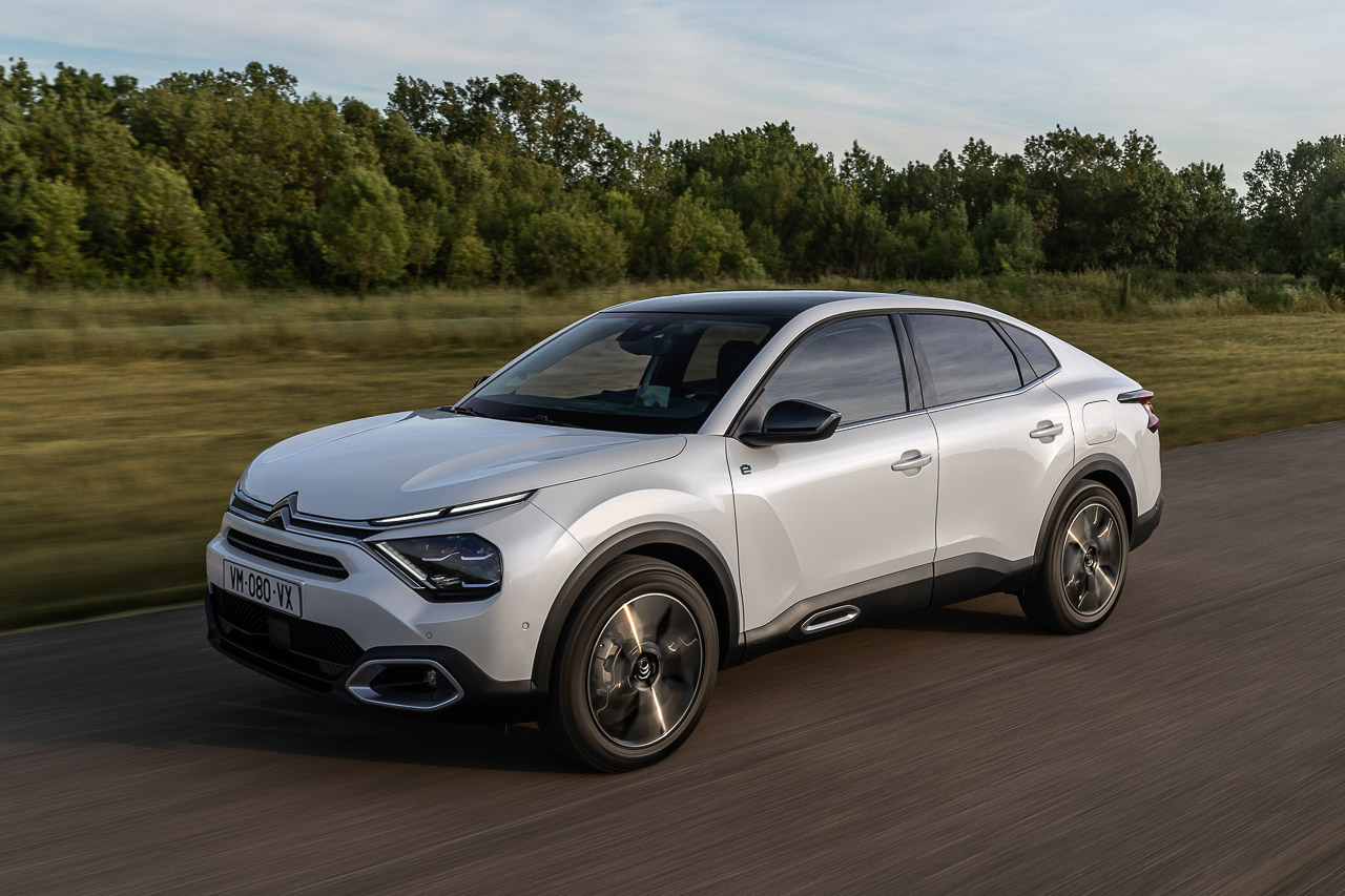 Citroën anuncia abertura de encomendas e preços do novo ë-C4 X em Portugal 24