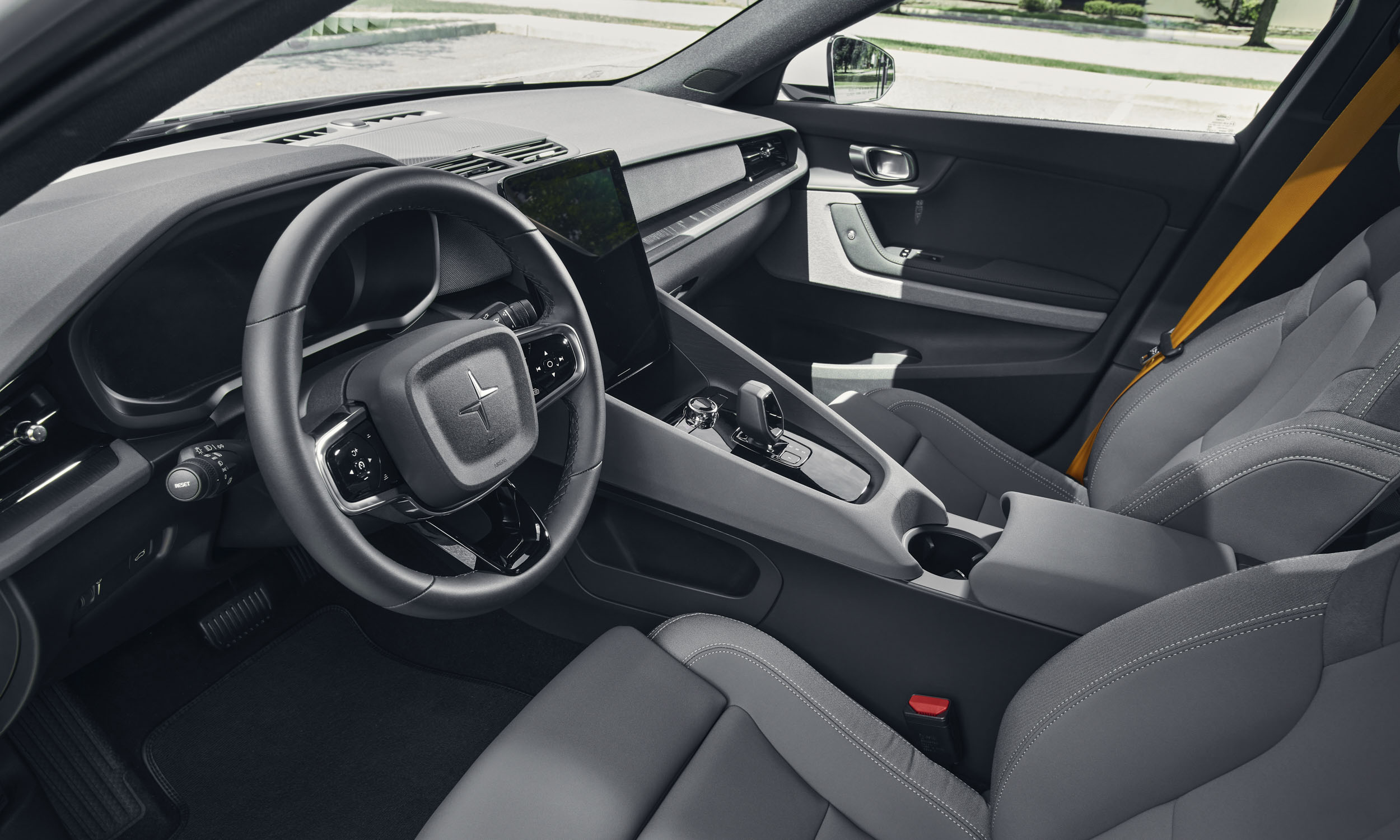 Edição limitada Polestar 2 BST 270 16