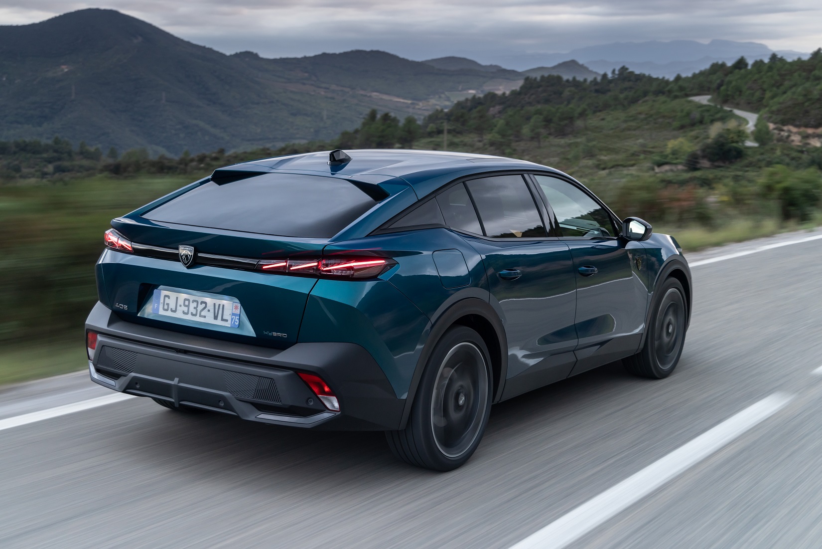 Novo Peugeot 408 com preços a partir de 35.800 € 27