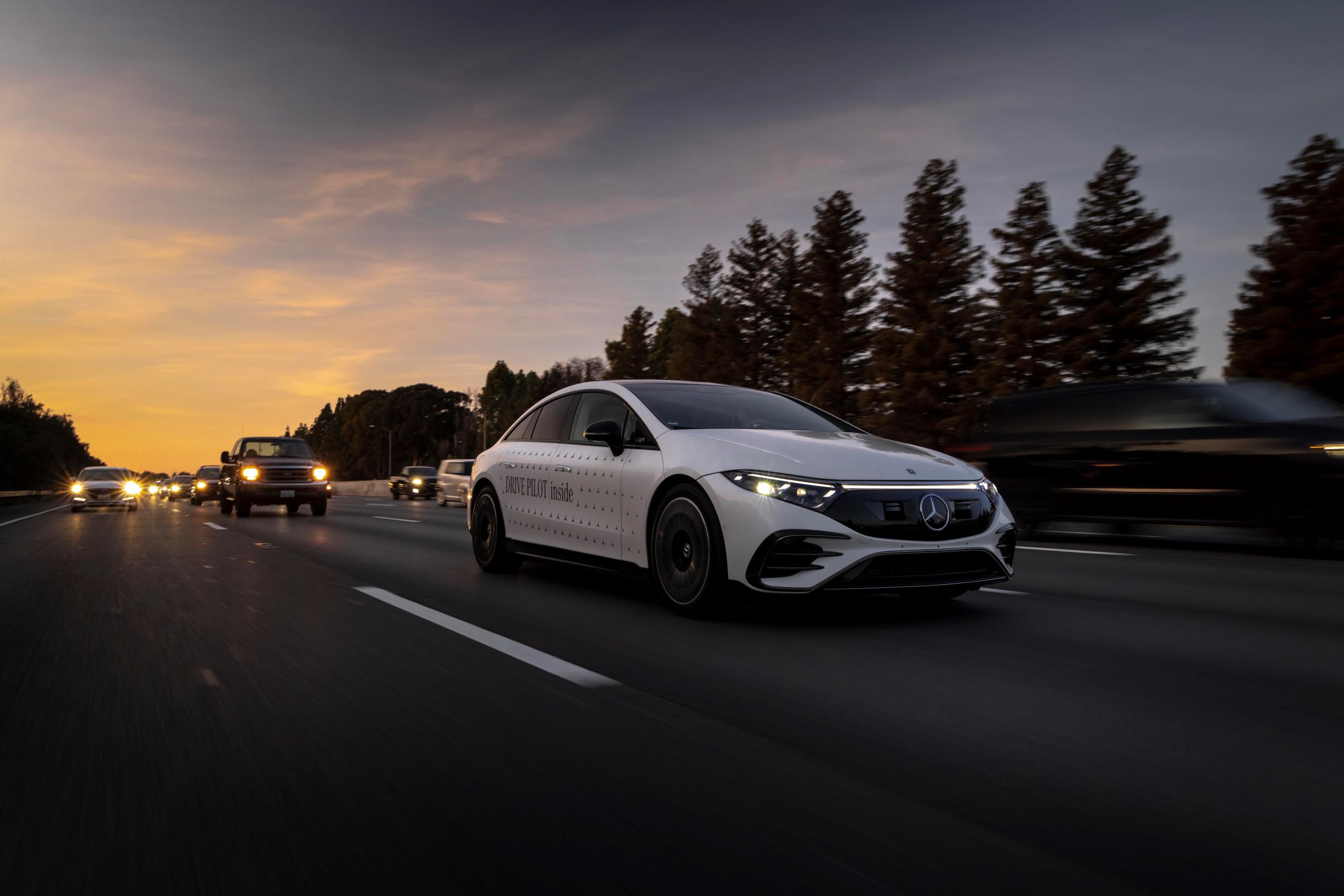 Mercedes-Benz apresenta o seu sistema operativo MB.OS 16