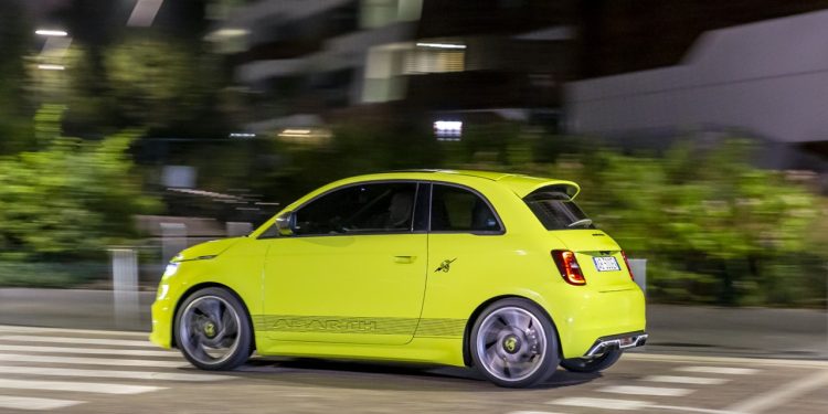 Fomos conhecer o Novo Abarth 500e! 32