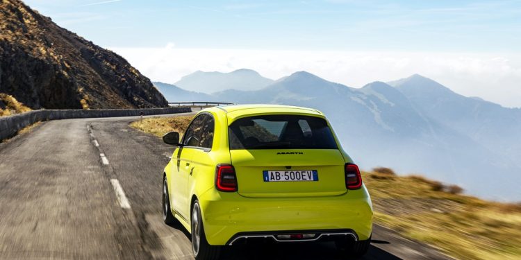 Fomos conhecer o Novo Abarth 500e! 31