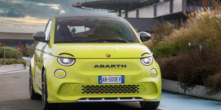 Fomos conhecer o Novo Abarth 500e! 29