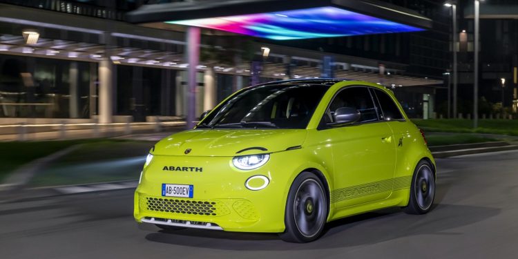 Fomos conhecer o Novo Abarth 500e! 27