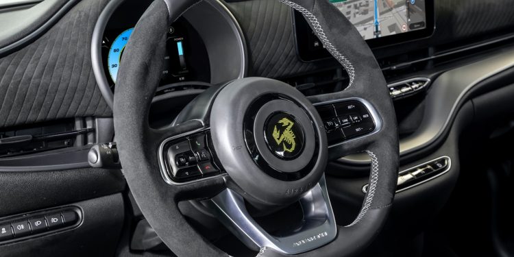 Fomos conhecer o Novo Abarth 500e! 36