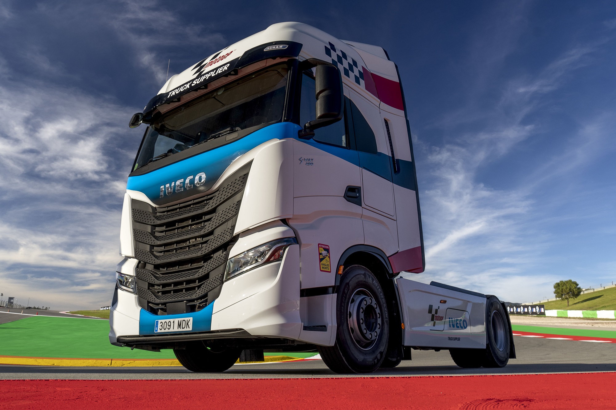 IVECO volta a ser o Fornecedor Oficial de Camiões para o MotoGP 13