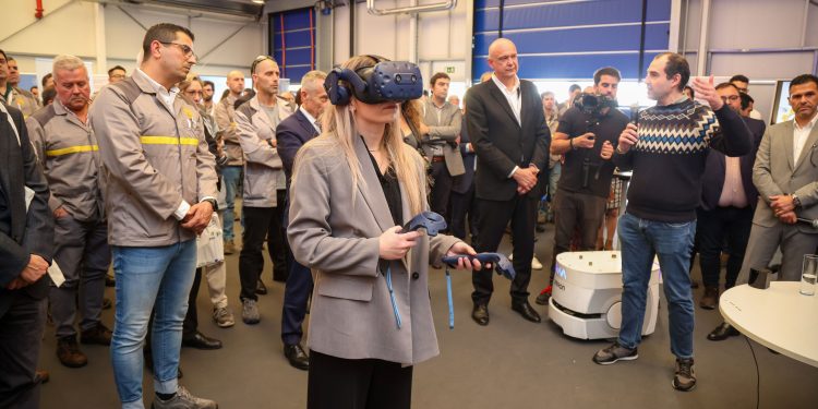 Renault Cacia inicia plano estratégico para se transformar numa empresa tecnológica 15