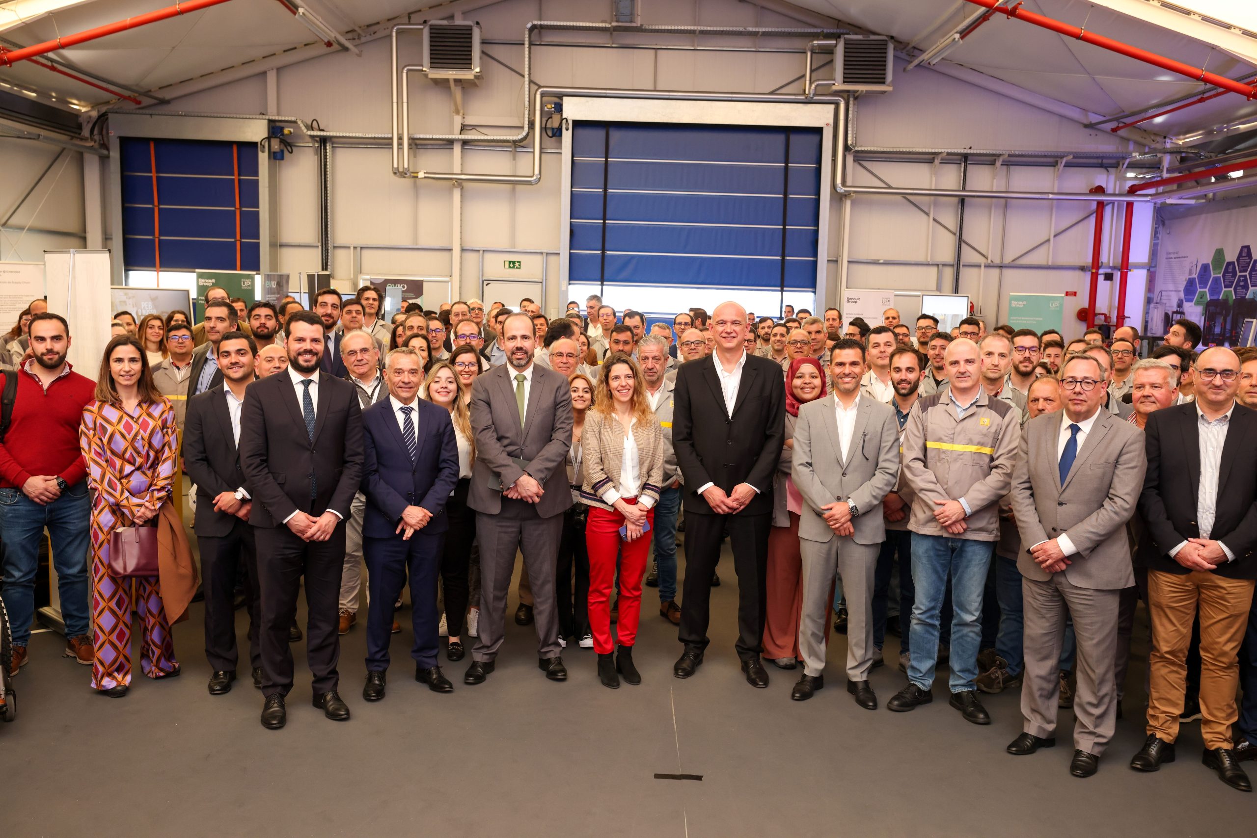 Renault Cacia inicia plano estratégico para se transformar numa empresa tecnológica 14