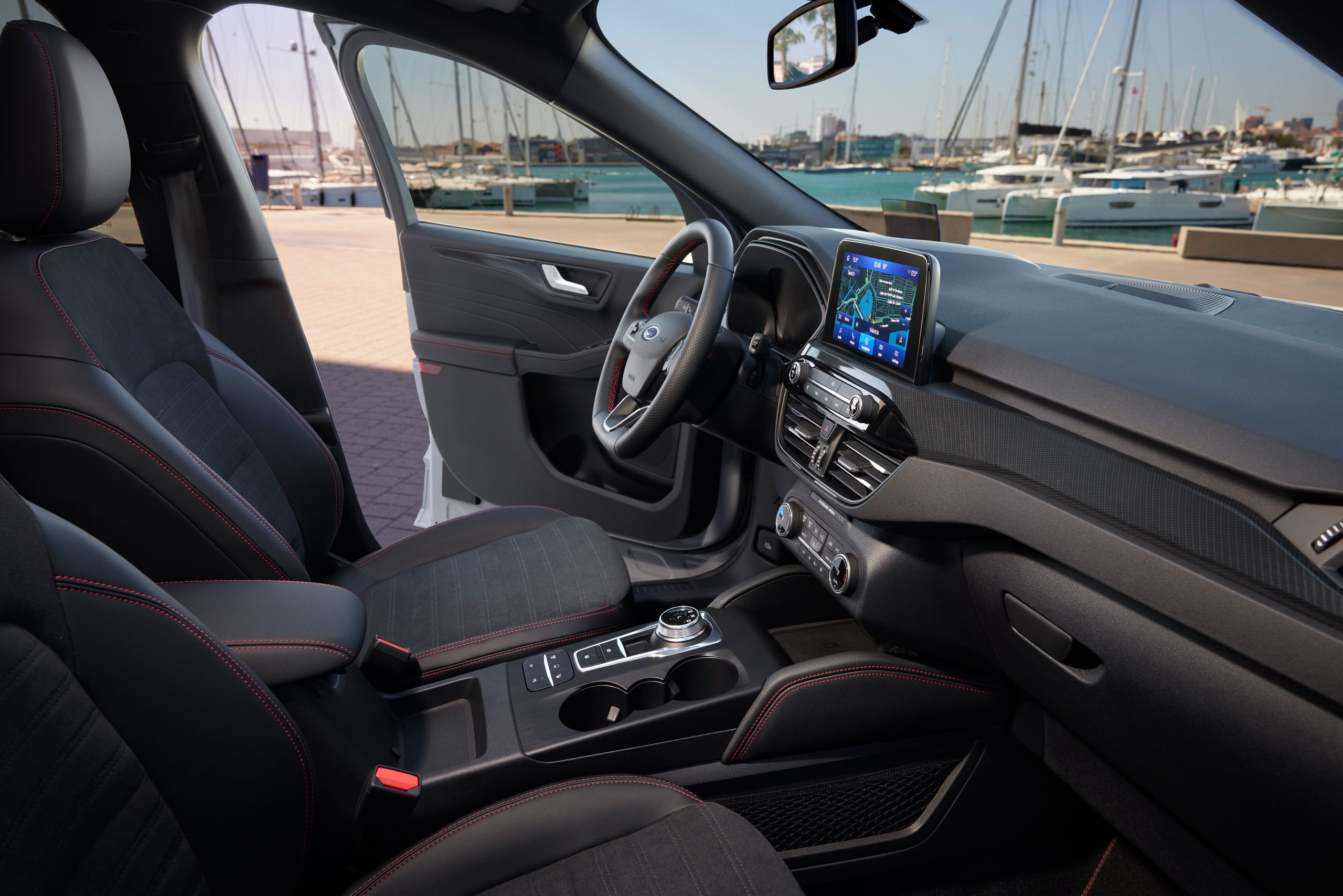 Novo Ford Kuga Graphite Tech Edition Oferece De Série Um Design Exclusivo E Avançados Sistemas De Condução 18