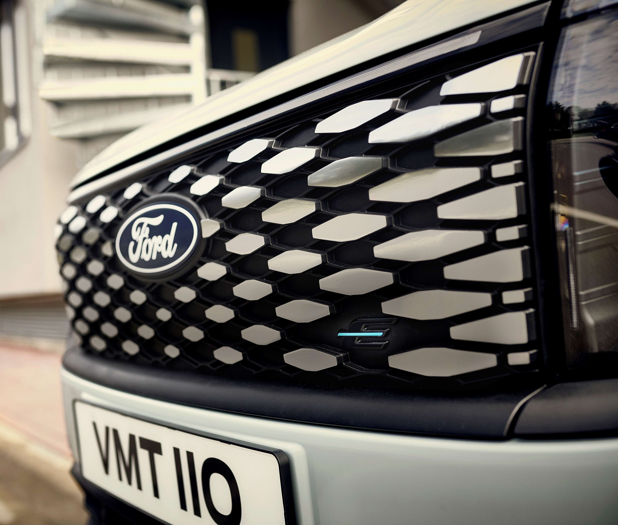 Ford apresenta o E-Tourneo Courier 100% elétrico 13