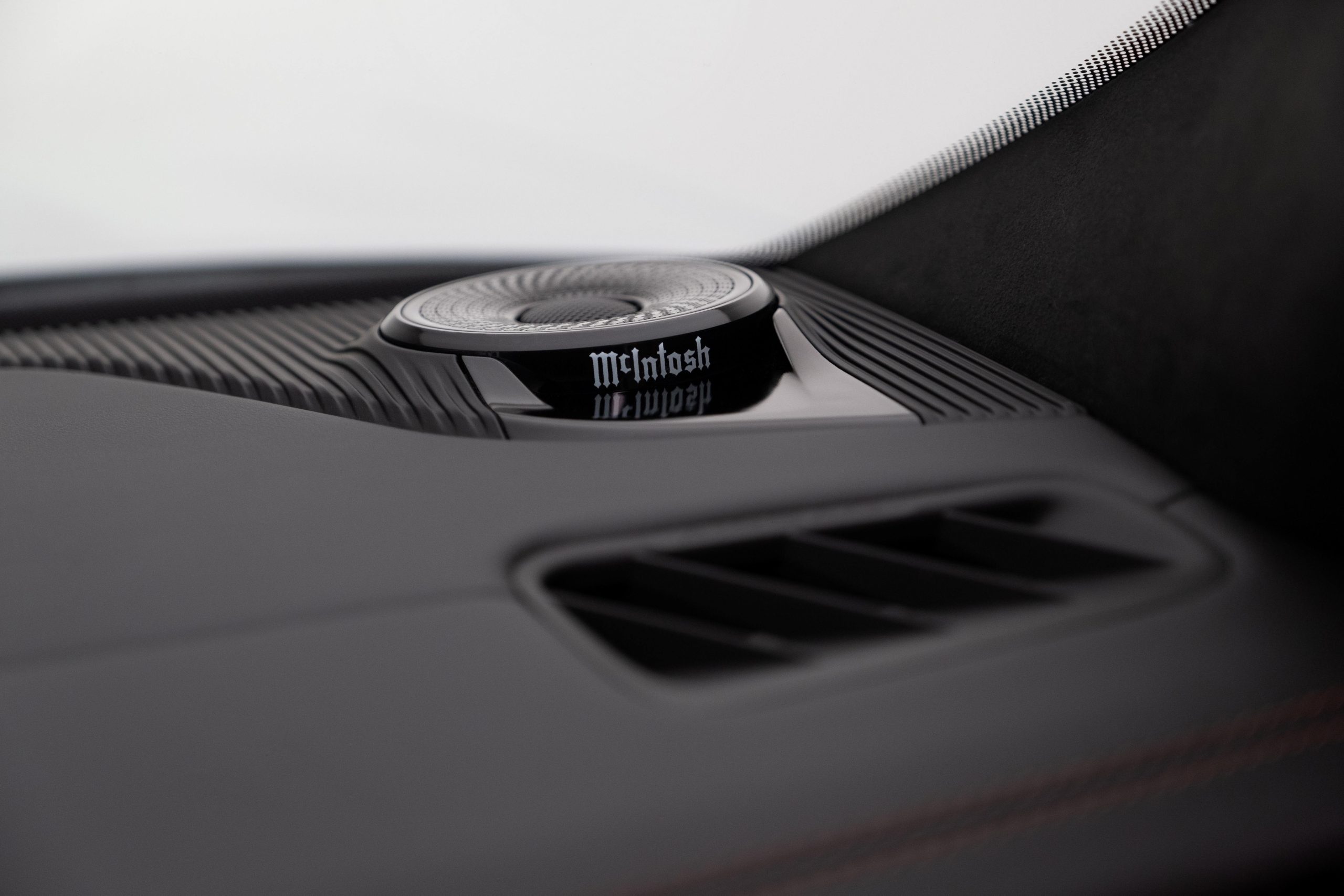 O novíssimo Grand Cherokee em grande destaque entre a gama completa Jeep® 4xe 25