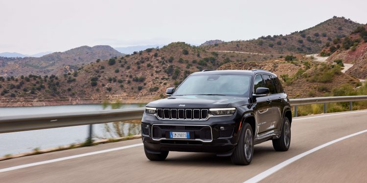 O novíssimo Grand Cherokee em grande destaque entre a gama completa Jeep® 4xe 31