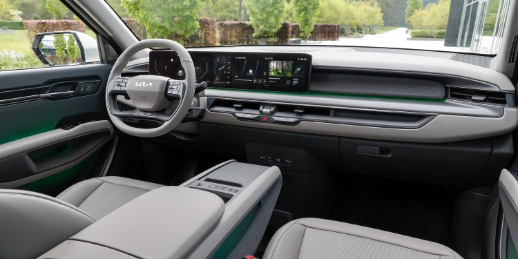 Kia EV9 antecipa SUV do futuro 22
