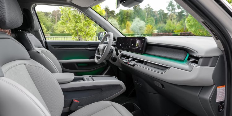 Kia EV9 antecipa SUV do futuro 23