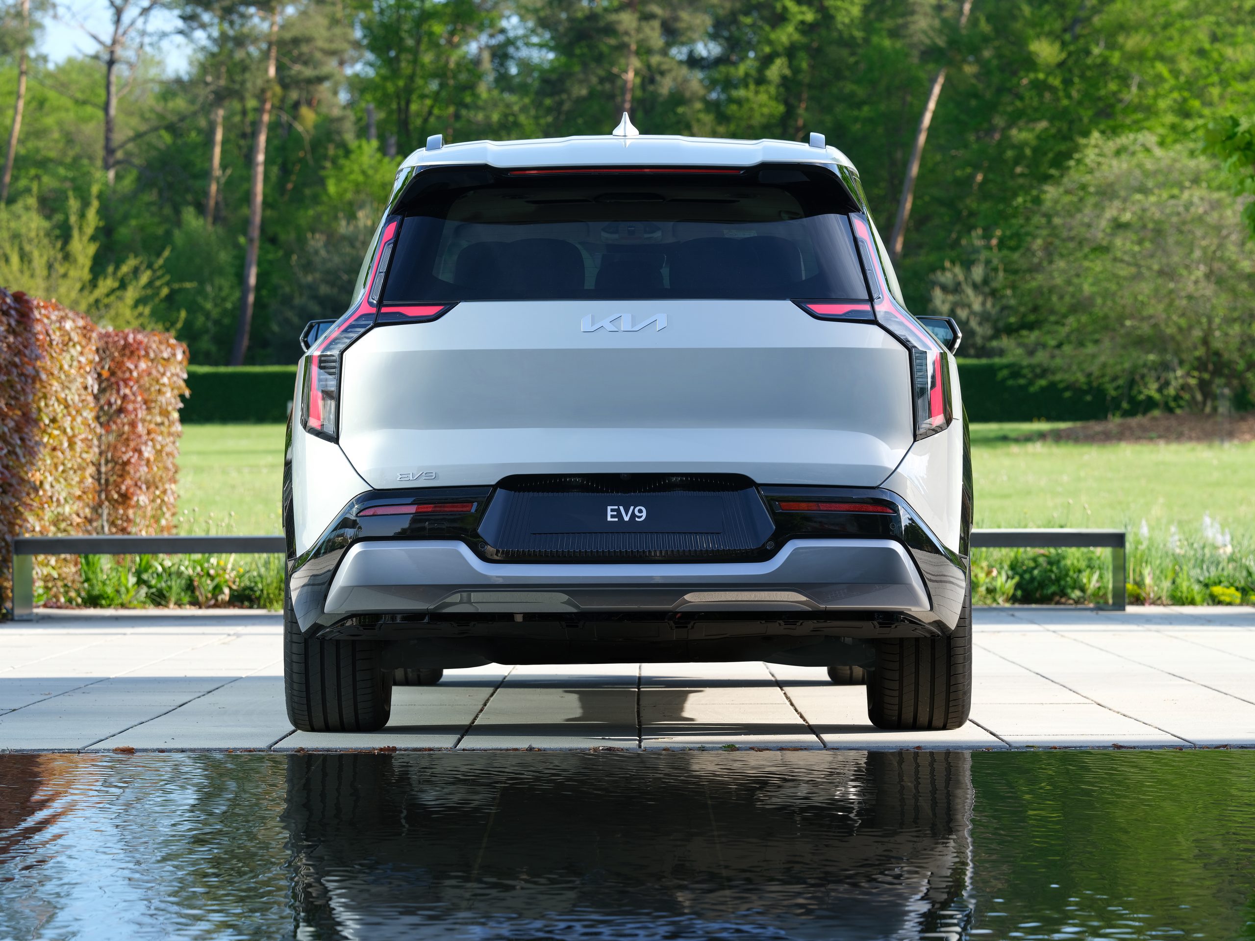 Kia EV9 antecipa SUV do futuro 15