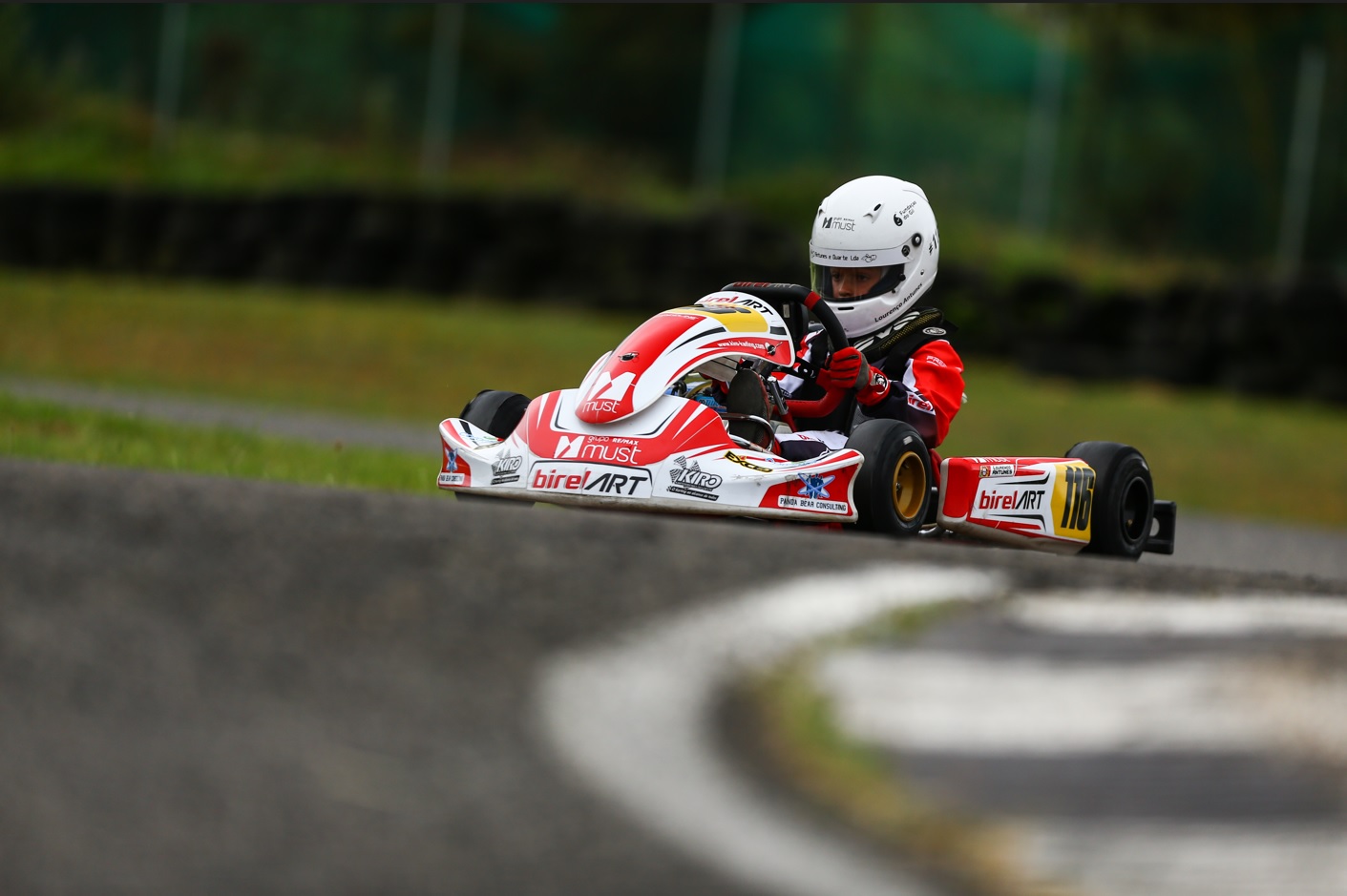 Lourenço Antunes com grande evolução no Campeonato Portugal de Karting! 15