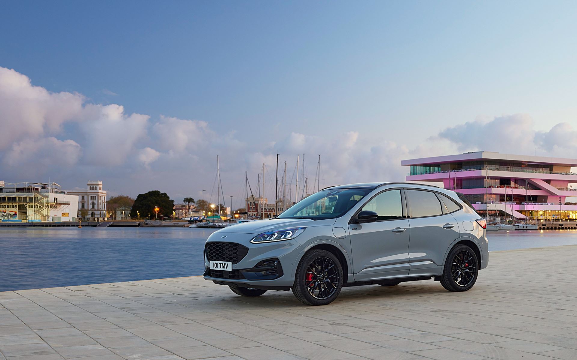 Novo Ford Kuga Graphite Tech Edition Oferece De Série Um Design Exclusivo E Avançados Sistemas De Condução 22