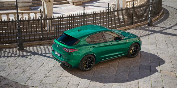 "Quadrifoglio 100° Anniversario": A edição limitada do Giulia e do Stelvio que celebra um século lendário já esgotou 29