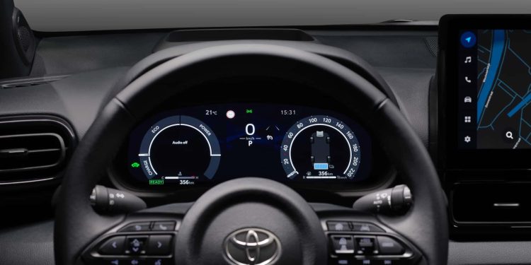 Toyota amplia a gama do Yaris para 2024, com nova motorização eletrificada 26
