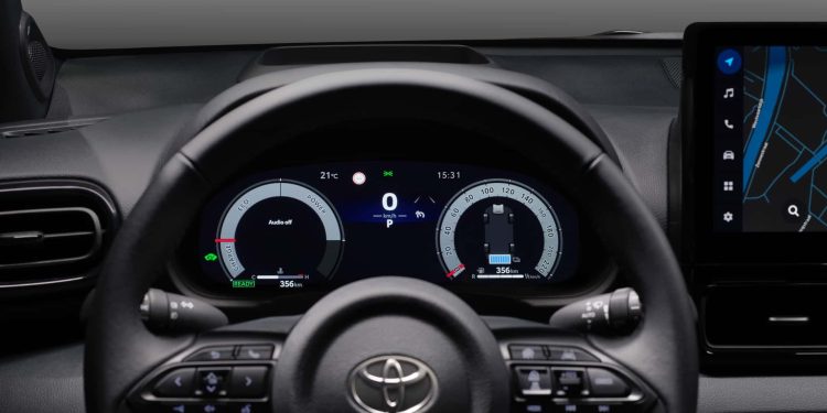 Toyota amplia a gama do Yaris para 2024, com nova motorização eletrificada 28