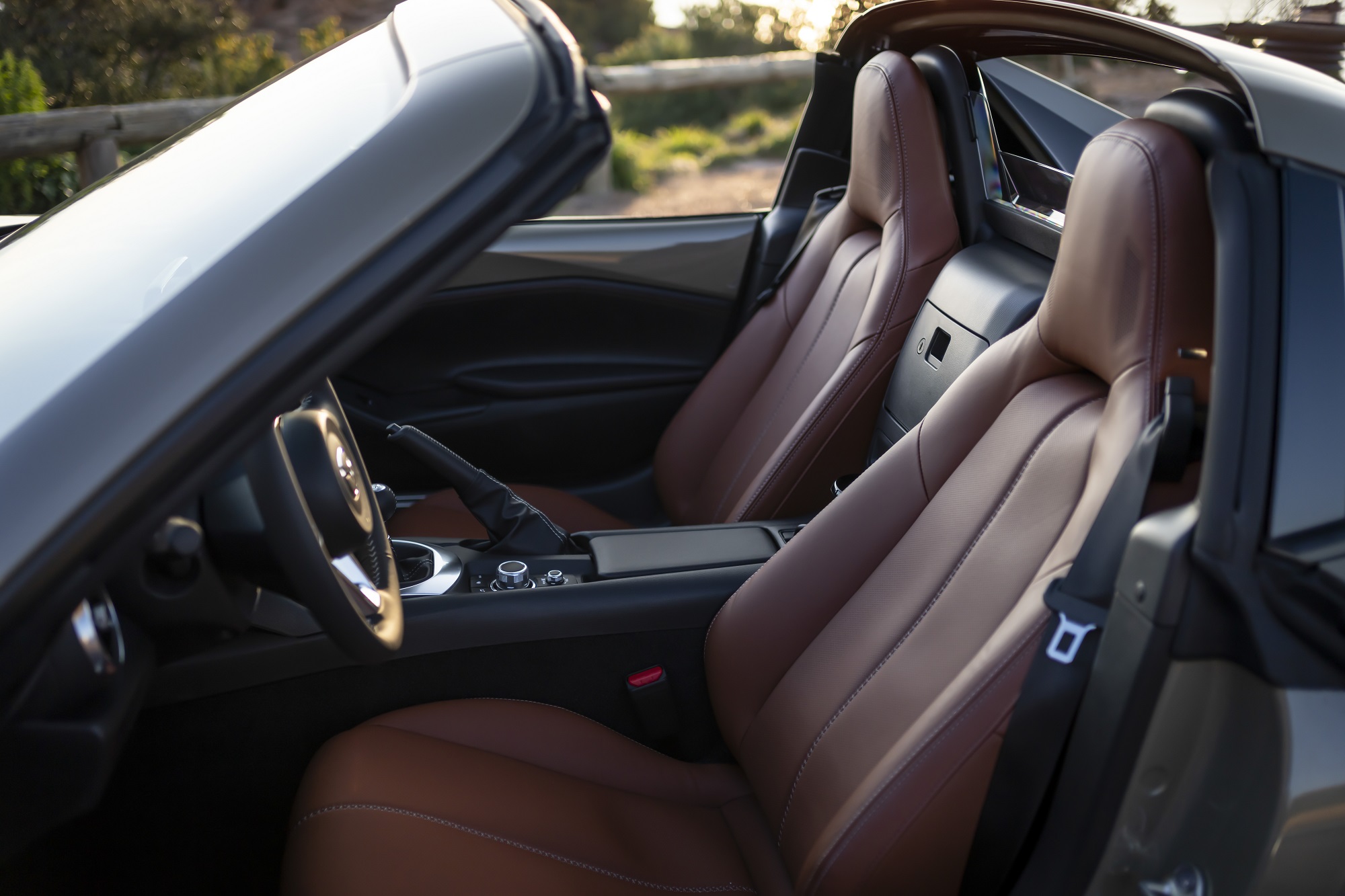 Mazda MX-5 Kizuna e Kazari: Duas Edições Especiais em destaque na gama 2023 15