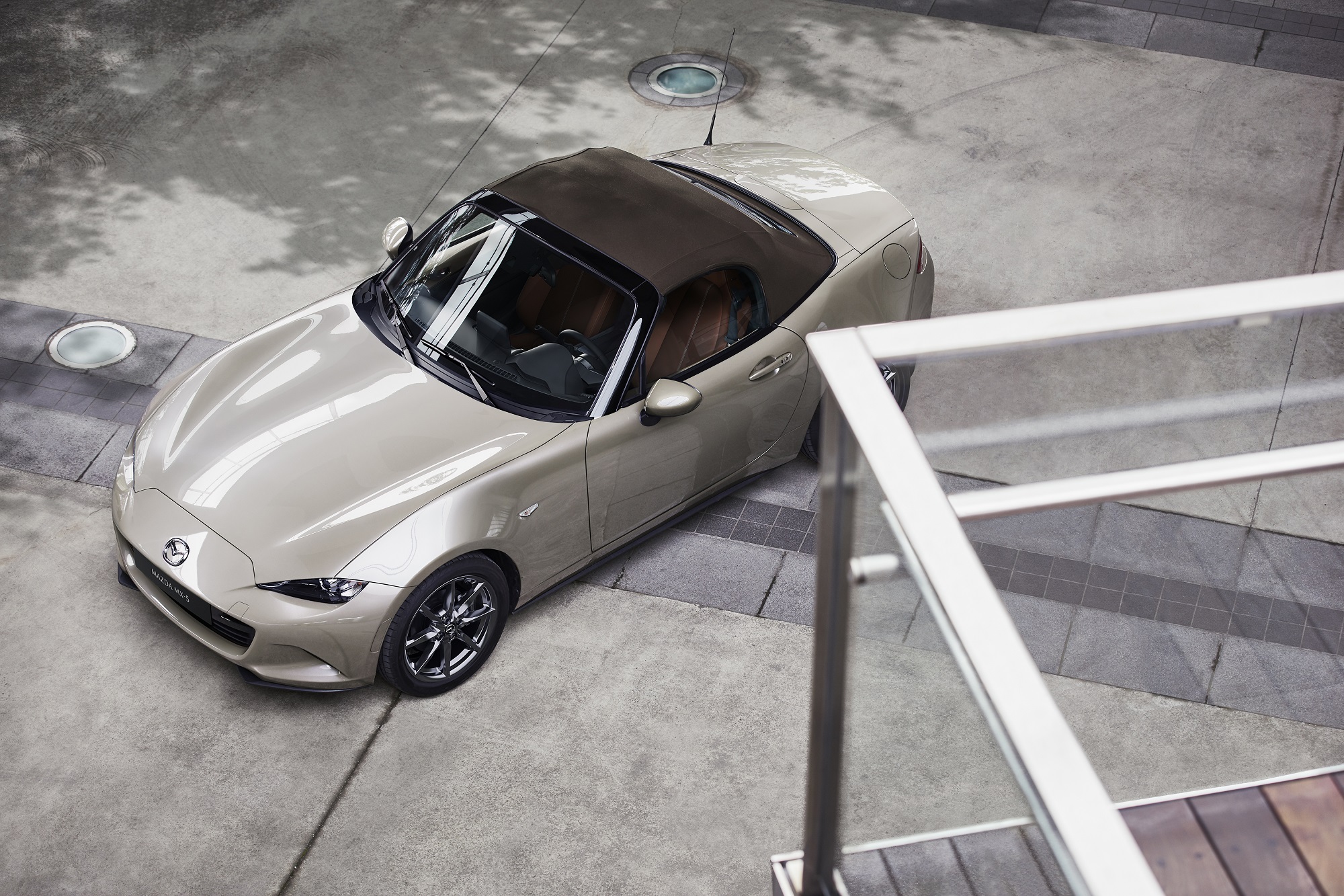 Mazda MX-5 Kizuna e Kazari: Duas Edições Especiais em destaque na gama 2023 14