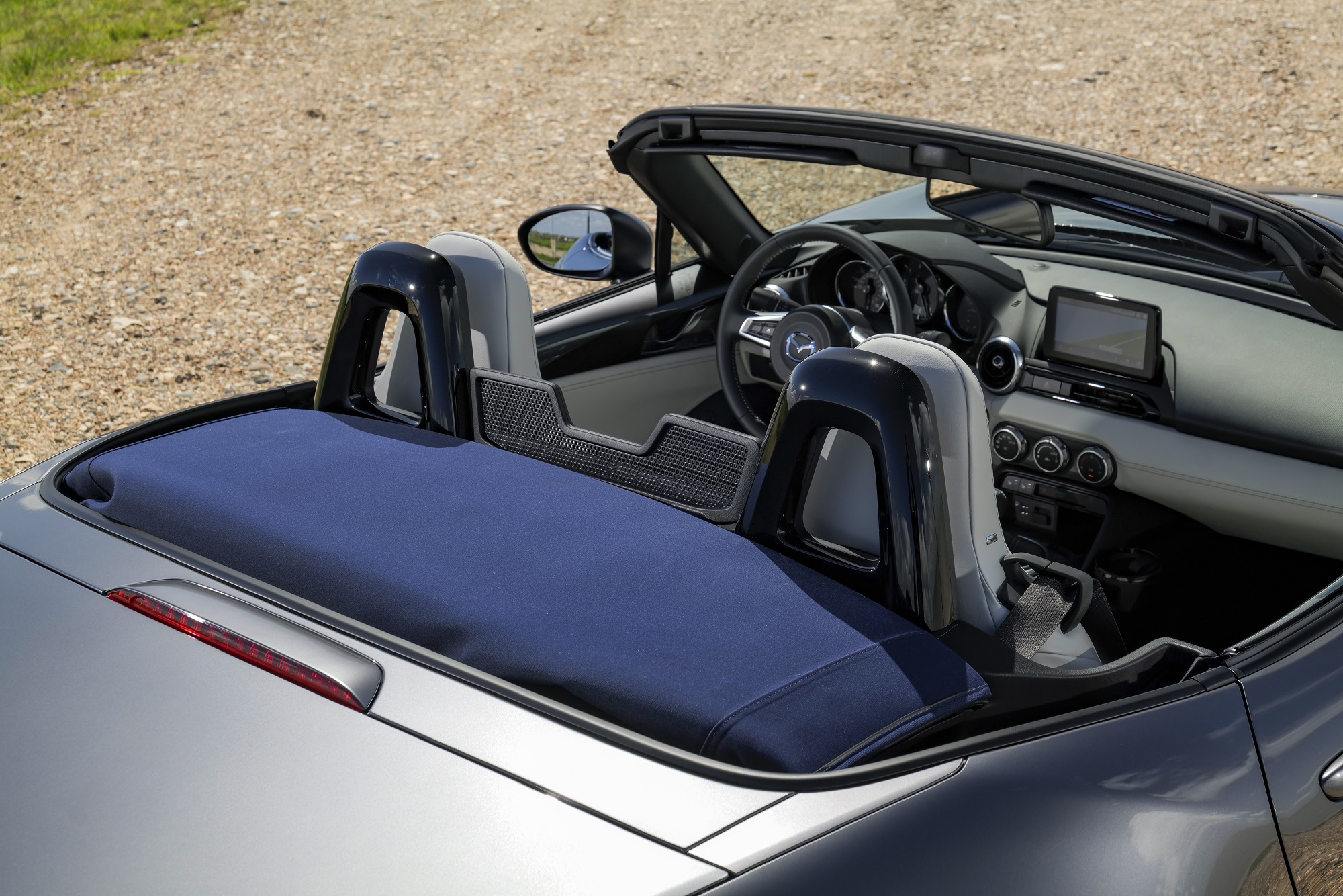 Mazda MX-5 Kizuna e Kazari: Duas Edições Especiais em destaque na gama 2023 16