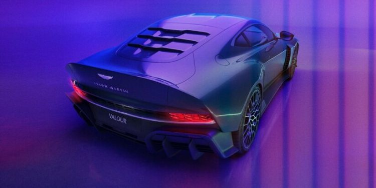 Aston Martin Valour: Charme "retro" com V12 de 705 cavalos! 29