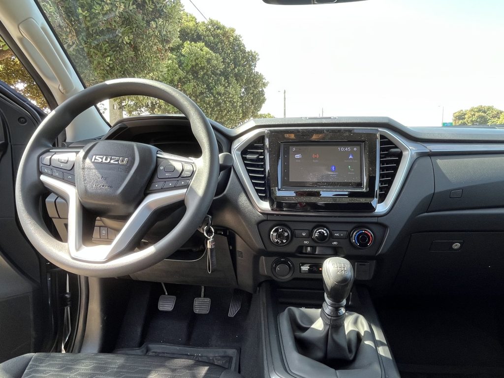Isuzu D-MAX reforçada com edição especial “Kachi” 14 Isuzu D-MAX reforçada com edição especial “Kachi” 14