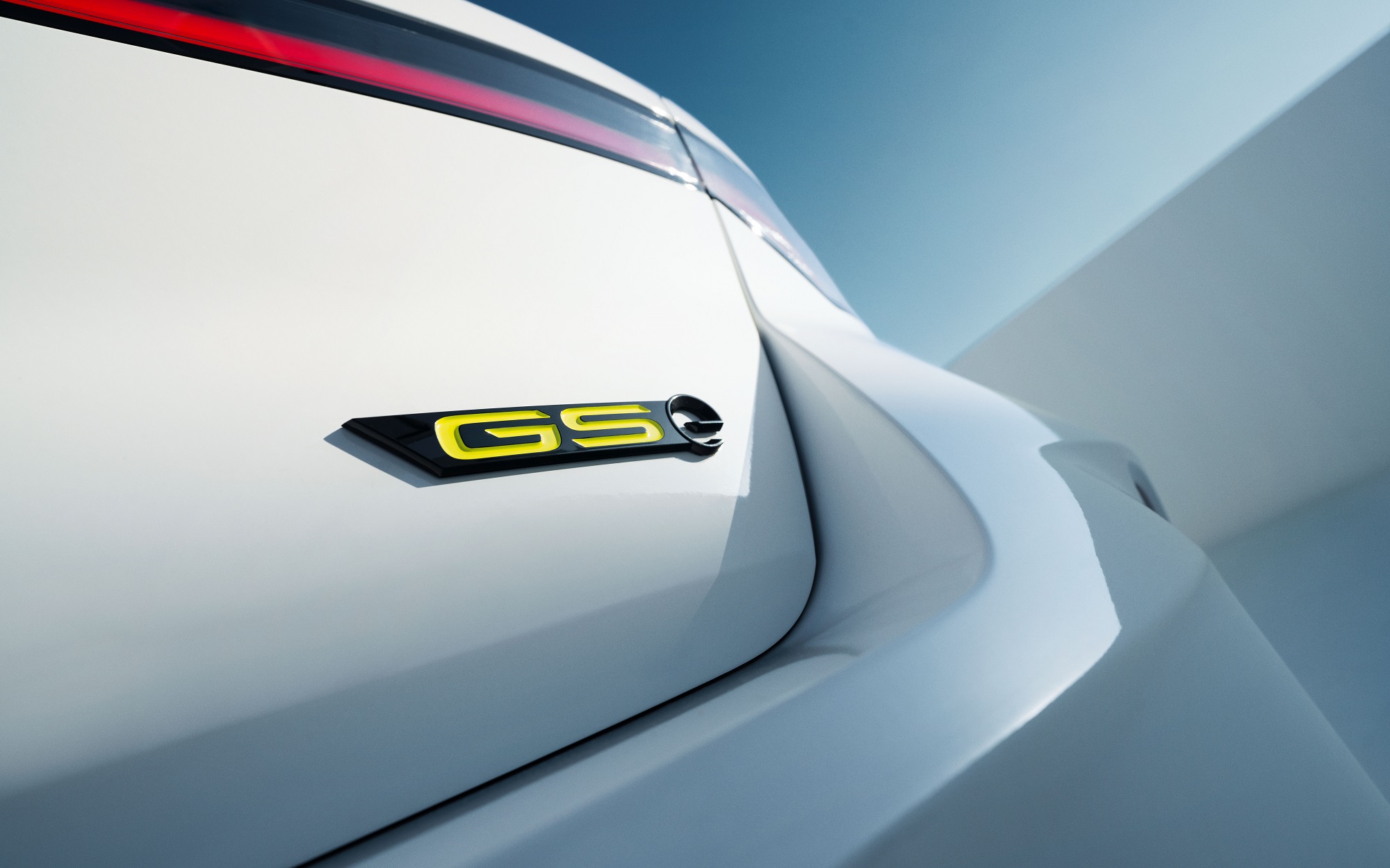Opel Astra Sports Tourer GSe já disponível no mercado 15