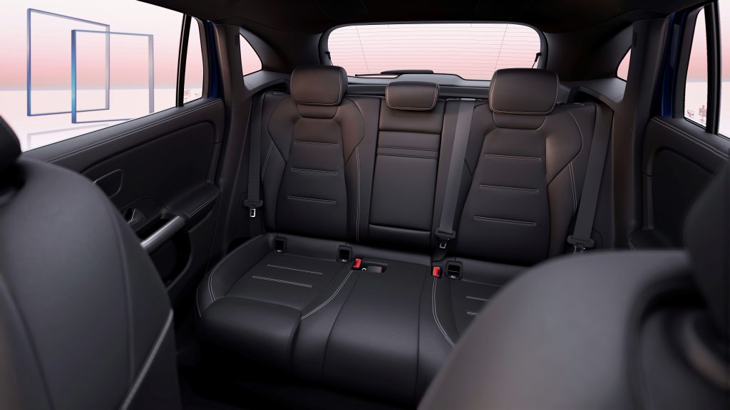 Novo visual e atualização dos modelos EQA e EQB 21