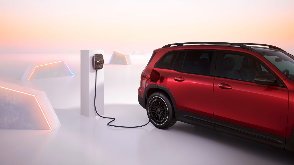 Novo visual e atualização dos modelos EQA e EQB 23